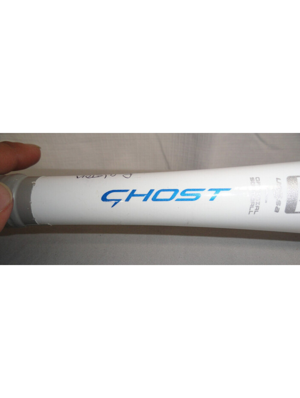 EASTON GHOST FP22GHY11 FAST PITCH SOFTBALL BAT 27in 16oz 2 1/4in